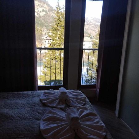 Hotel Chalet Casa Cesana チェザーナ・トリネーゼ エクステリア 写真