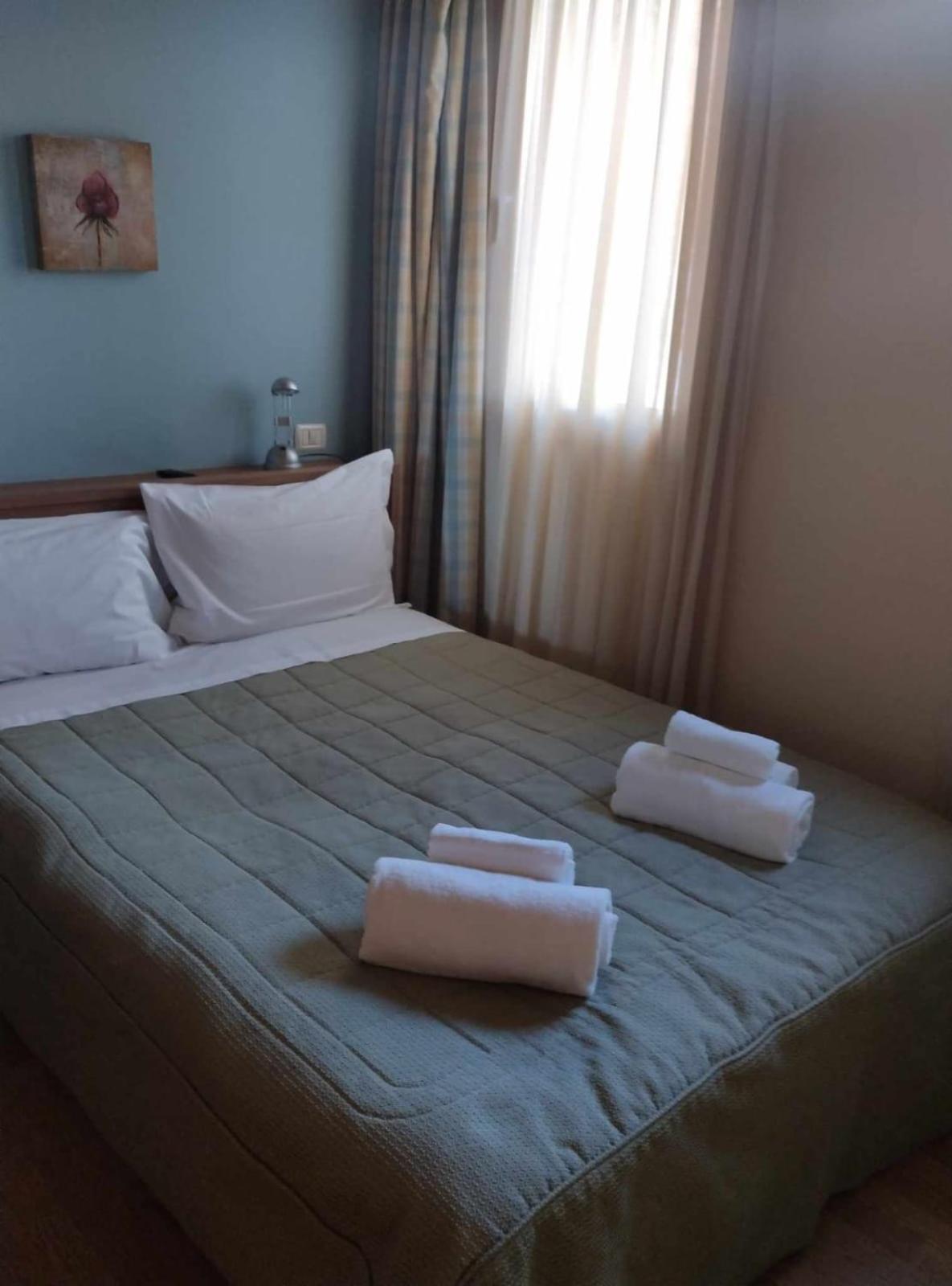 Hotel Chalet Casa Cesana チェザーナ・トリネーゼ エクステリア 写真