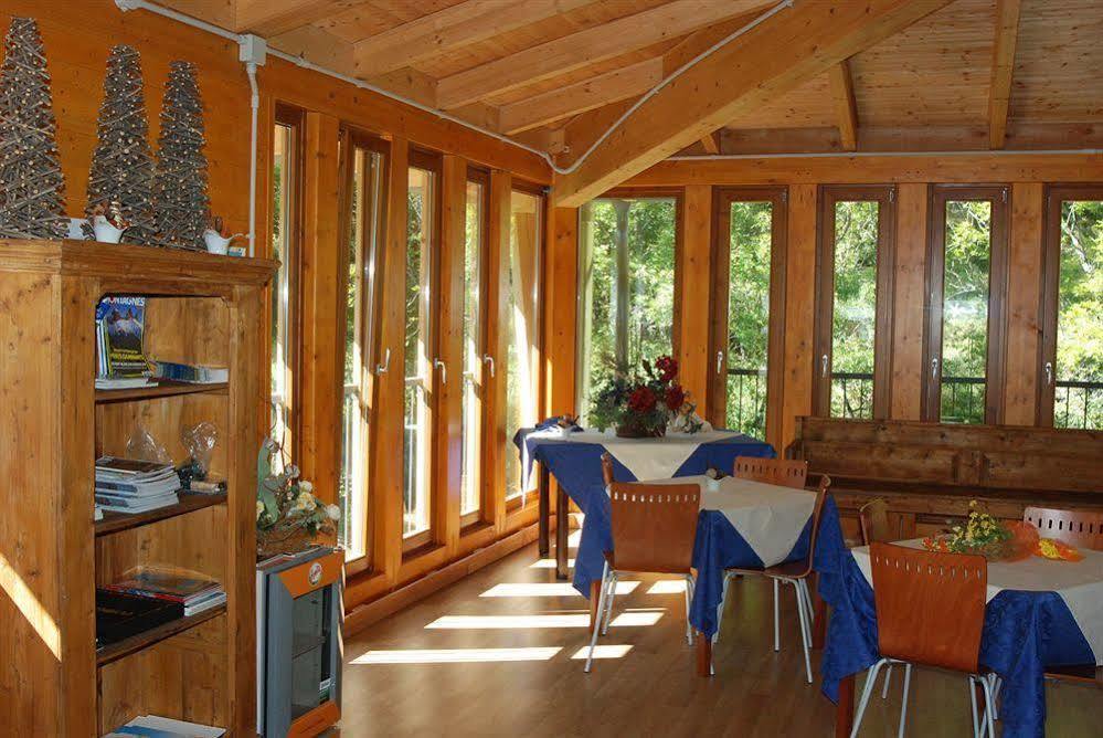 Hotel Chalet Casa Cesana チェザーナ・トリネーゼ エクステリア 写真
